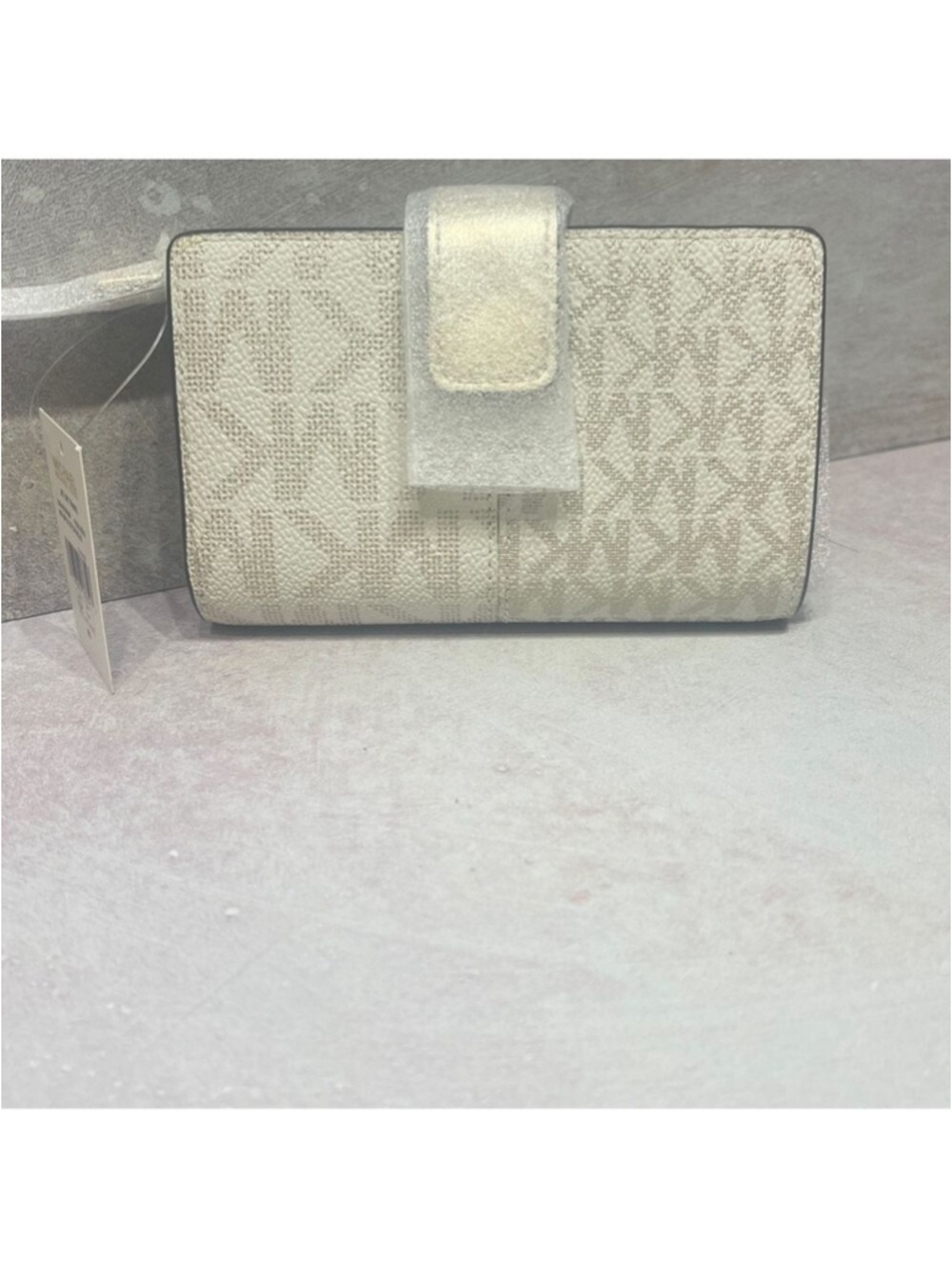 Michael Kors Chain Tote & Wallet Set MK Signature Logo Pale Gold/Cream - Picture 10 of 12